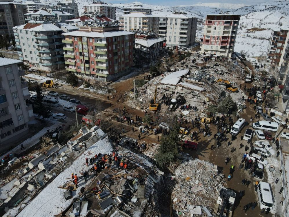 土耳其与叙利亚两国超2.3万人在地震中遇难