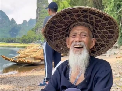 被称为“20元人民币老爷爷”的漓江渔翁离世，享年94岁