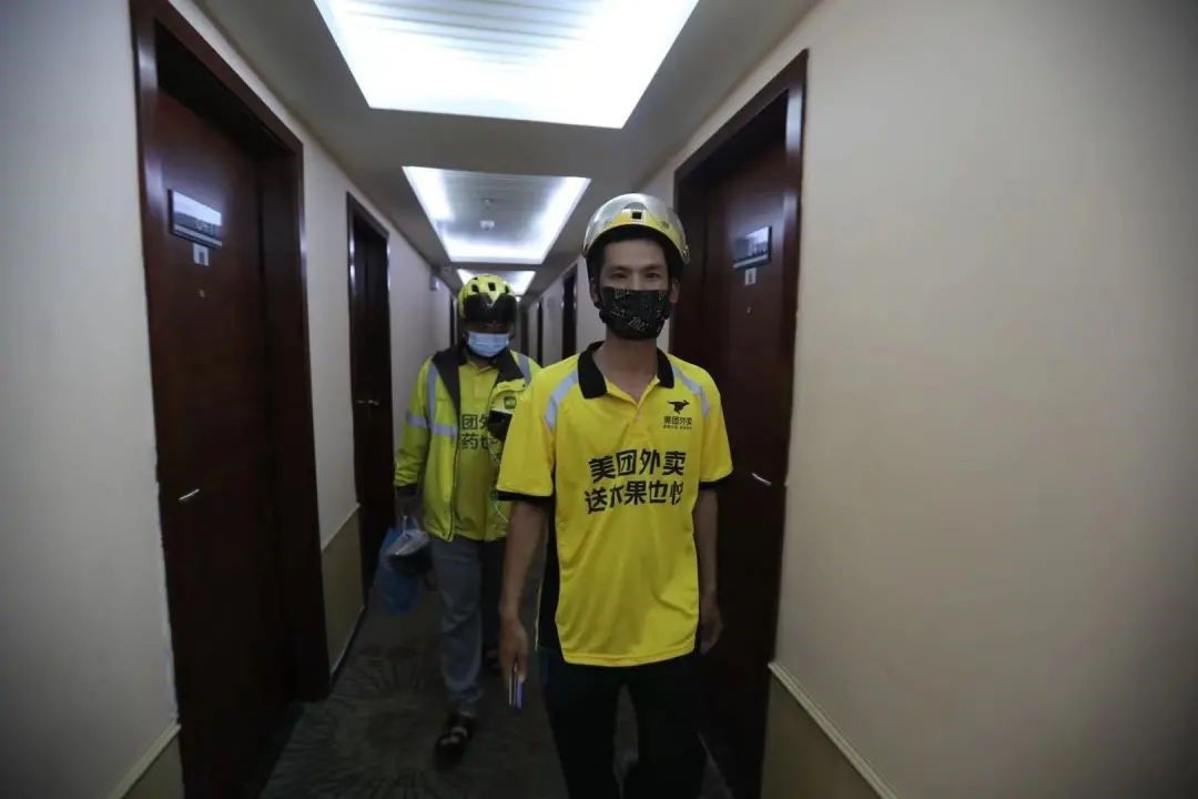 龙华区开放暖心居住点，外卖小哥可免费入住