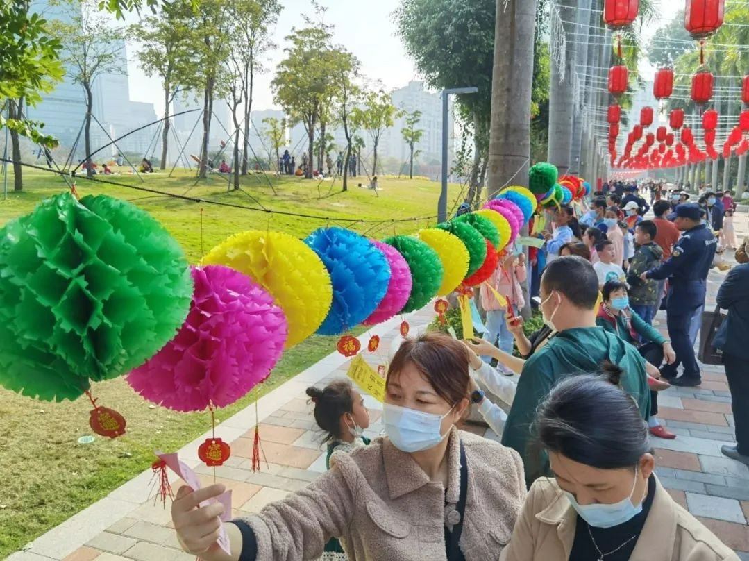 花灯手工DIY、猜灯谜、花艺快闪、音乐会......快来香蜜公园闹元宵啦！