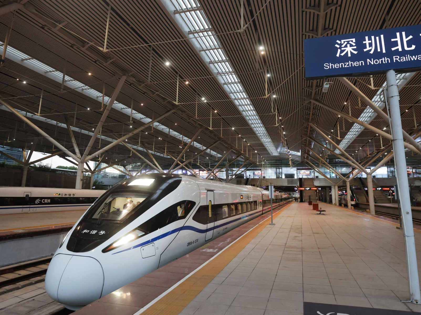 全国66个站可直达香港！4月1日起广深港高铁增开62列车