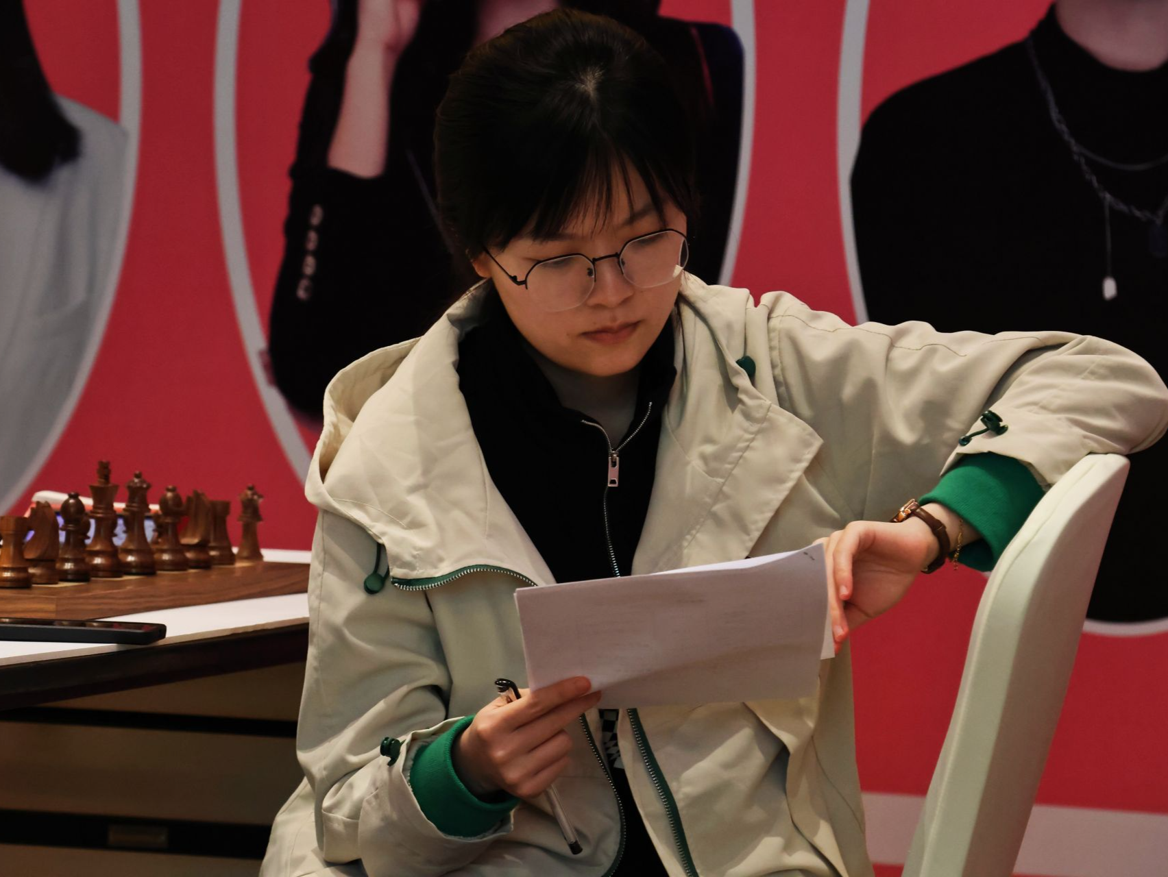 中国女子国际象棋棋手翟墨：快棋乱战见真章