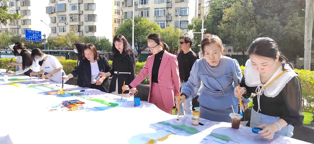 南山区蛇口街道“百名巾帼志愿者服务队”“上岗”