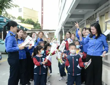 文明理念从娃娃抓起！光明街道综合行政执法办举办“城管开放日”活动