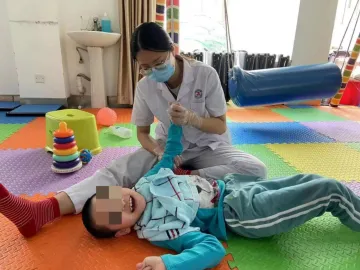 关爱病残儿童 用心点亮希望 深圳“明天计划”累计救助2926名孤残儿童