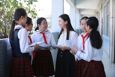 （光明记者）光明6位教师获评深圳市“我最喜爱的班主任”，快来看看他们是谁~