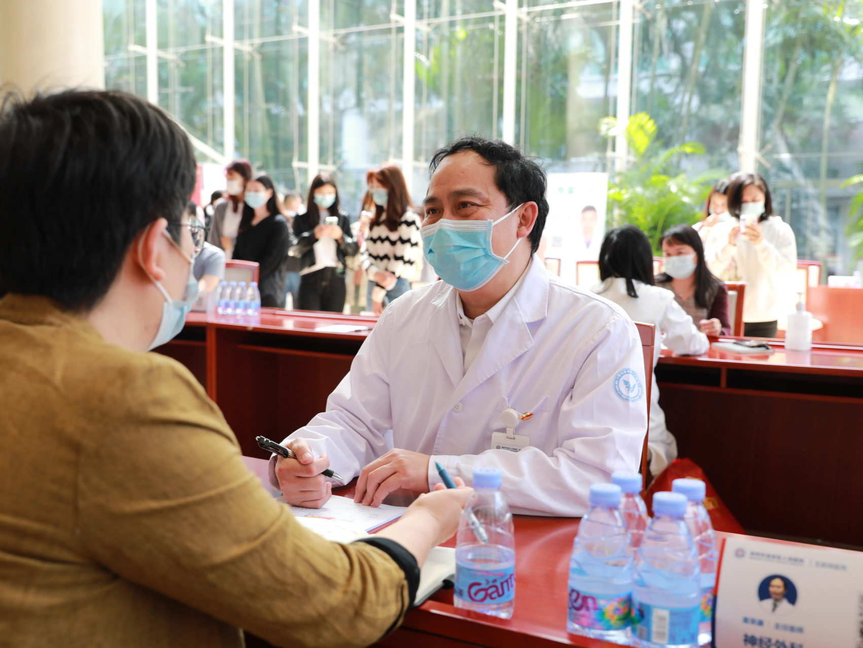 宝安区人民医院多学科组团为宝安职工健康护航