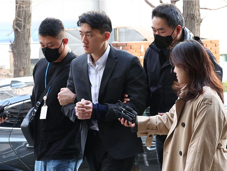 连曝家族丑闻的韩国前总统全斗焕之孙：有机会将向光州事件受害者道歉