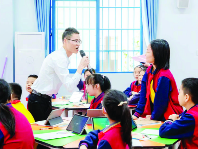 惠州市教育局党组书记、局长周章玉：今年新增5万个公办义务教育学位