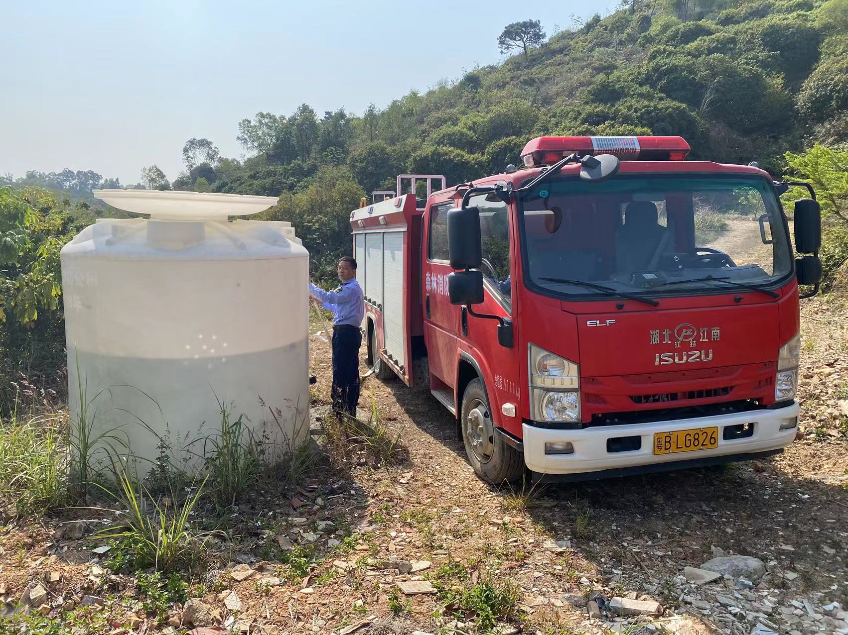 公明街道加大巡山护林力度，筑牢森林“防火墙”