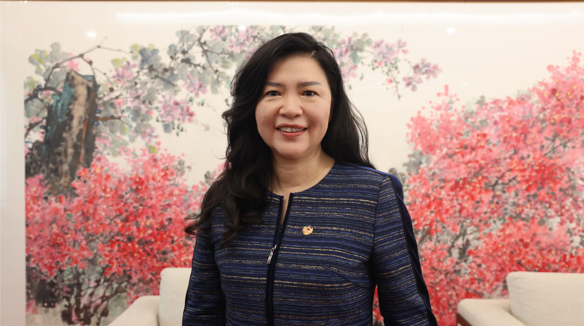 两会连线｜林娜：祝妇女姐妹们节日快乐！