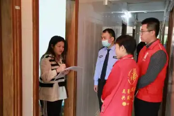 听取建议服务群众 凤凰街道开展入户问卷调查及宣传活动