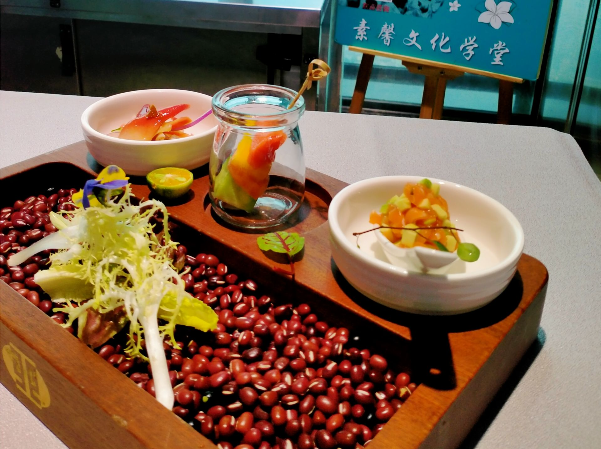 传统文化和美式的再次“碰撞”，来旋转餐厅体验古老的“市花”素馨花盛宴