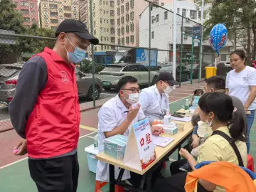 松岗街道红星社区“弘扬雷锋精神，践行志愿服务”主题宣传活动