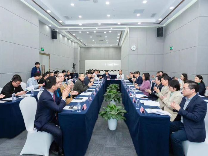 推动民企走在高质量发展之路前列，大湾区民企重组服务中心启动