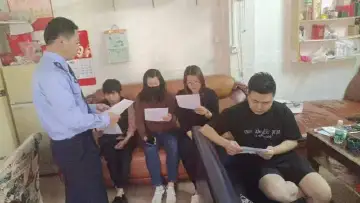 凤凰街道网格管理员贴心服务居民守护辖区安宁