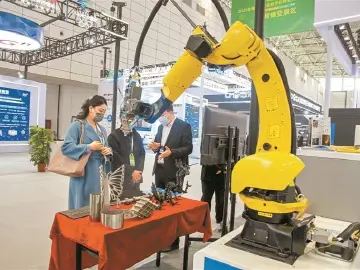 2022年我国中小微企业超过5200万户  数字化转型怎么“转”？