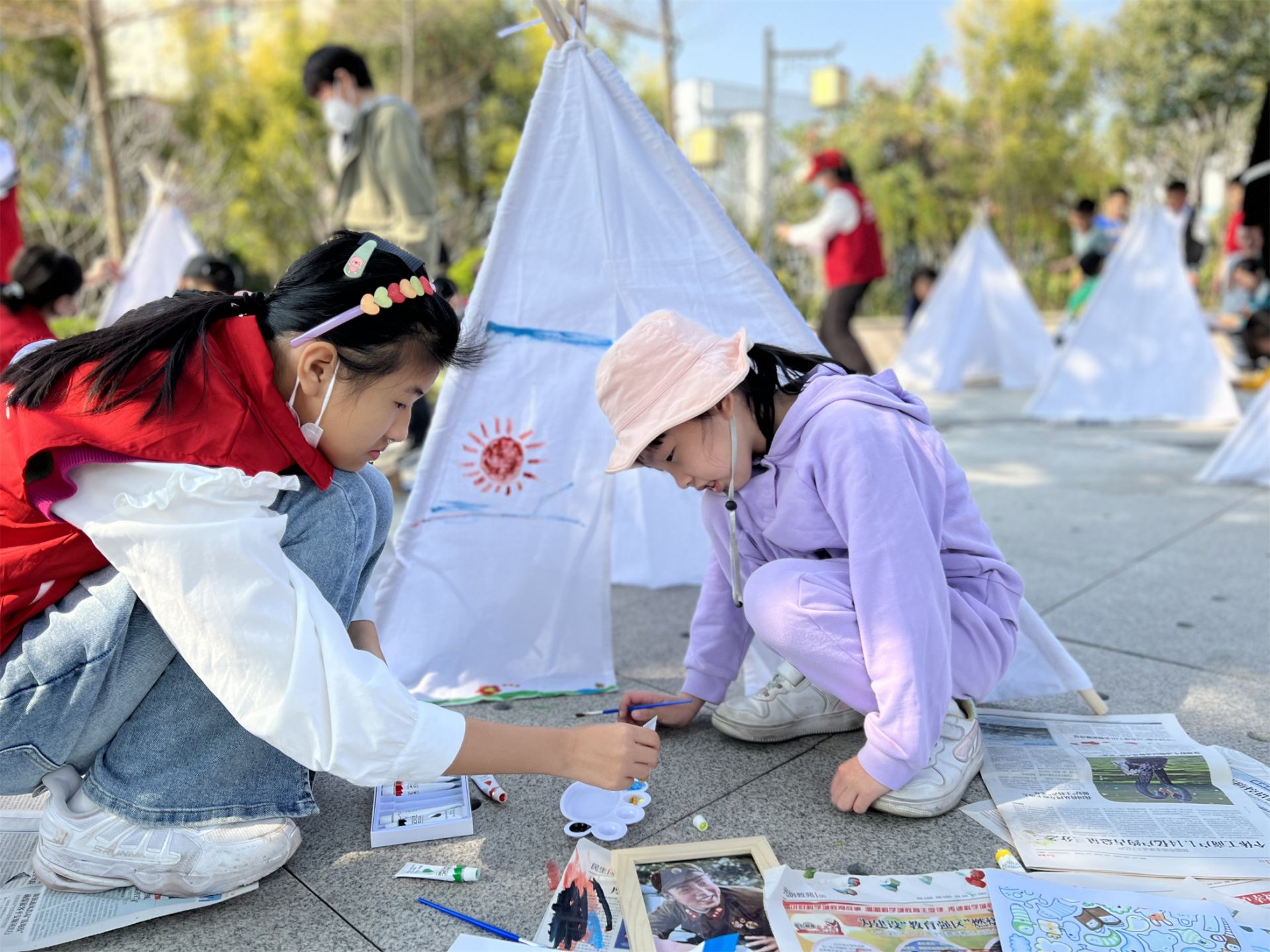 下村社区举办亲子涂鸦绘画活动