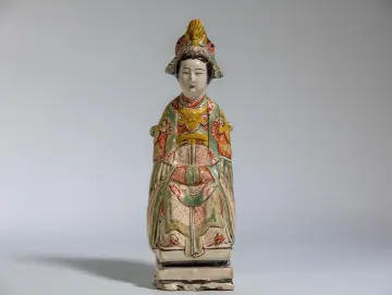 观文脉·近观深圳国宝 042期 | 红绿彩凤冠圣母像：耀世的容颜