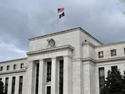美联储紧急贷款飙升至新纪录 超过2008年金融危机时期