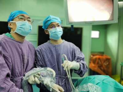 北大深圳医院胸外科为晚期食管癌患者“保命又保声”