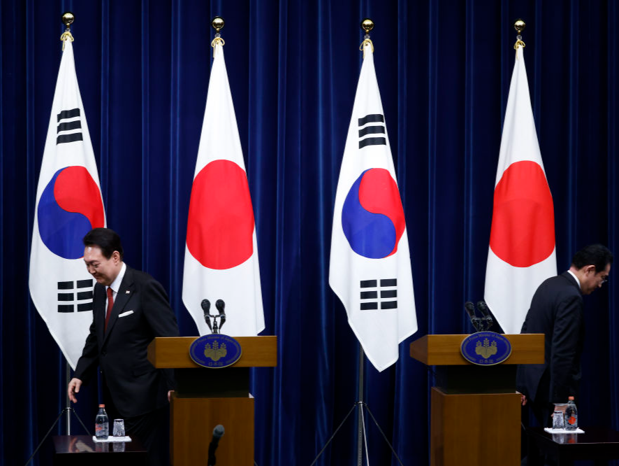 韩国民众抗议政府“屈辱外交” 敦促日本就历史问题道歉