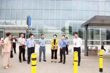 凤凰街道辖区人大代表现场调研推动落实民生实事