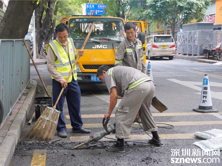 “昨天路上的坑 今天就填平了”，福星路坑洼不平现象大改观