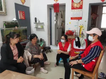 南山区沿山社区开展特殊人群饮食安全营养关爱到家活动