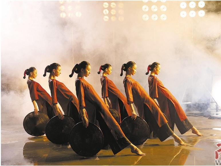 深圳原创舞剧《咏春》在北京演出  “舞中带武，武中有舞”