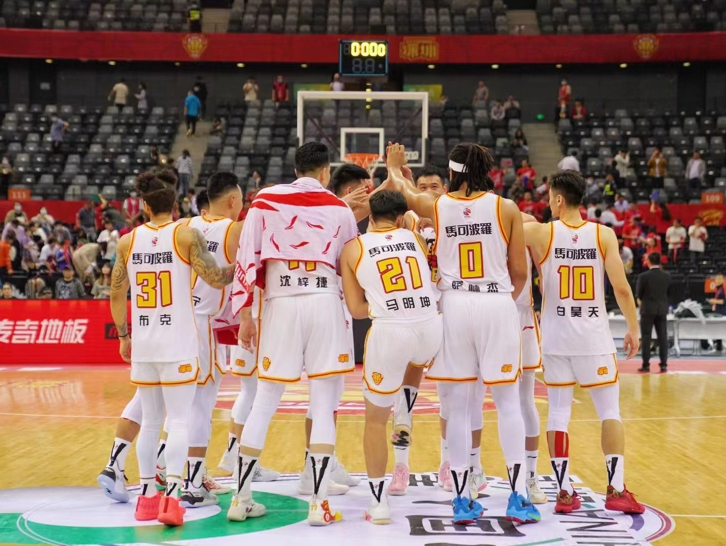 沈梓捷16+8萨林杰23分 深圳胜浙江总比分1-1