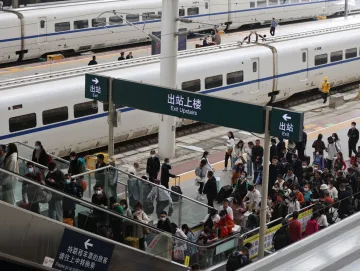 清明假期前后客流持续高位，深圳铁路全面做好运力投入