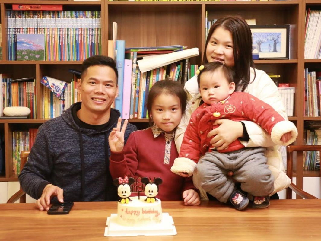 家里藏书5000多本！东莞这个家庭被评为广东省书香家庭