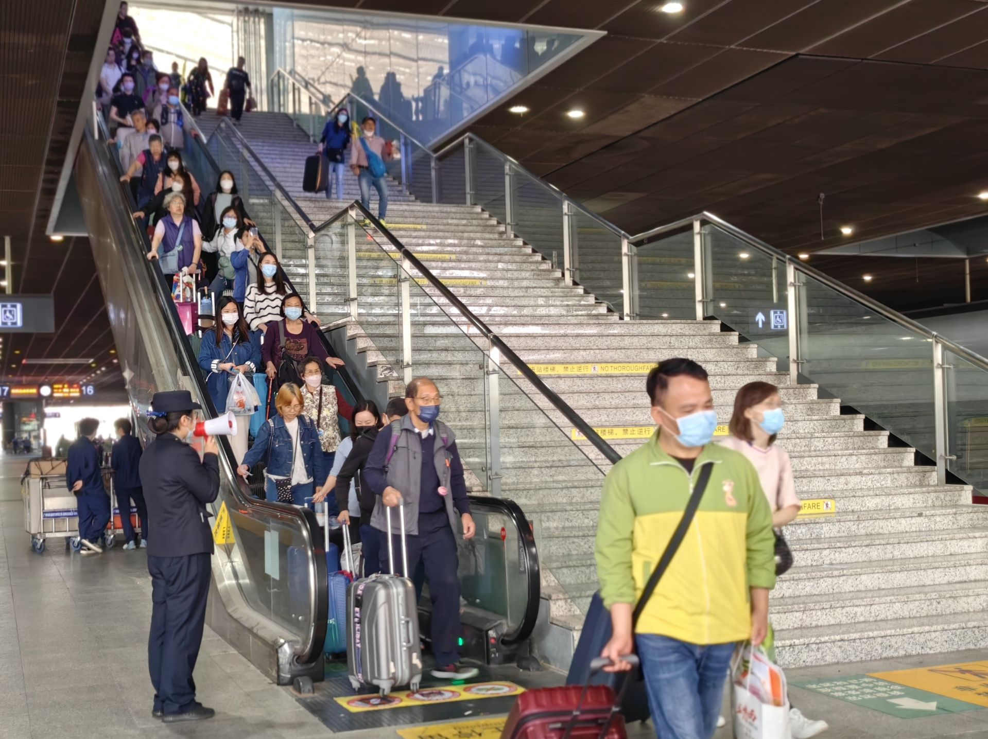 深圳东站开行多趟旅游专列，助力旅客出游多样化