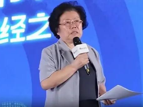 “专家说”为何屡屡变成“奇葩说”