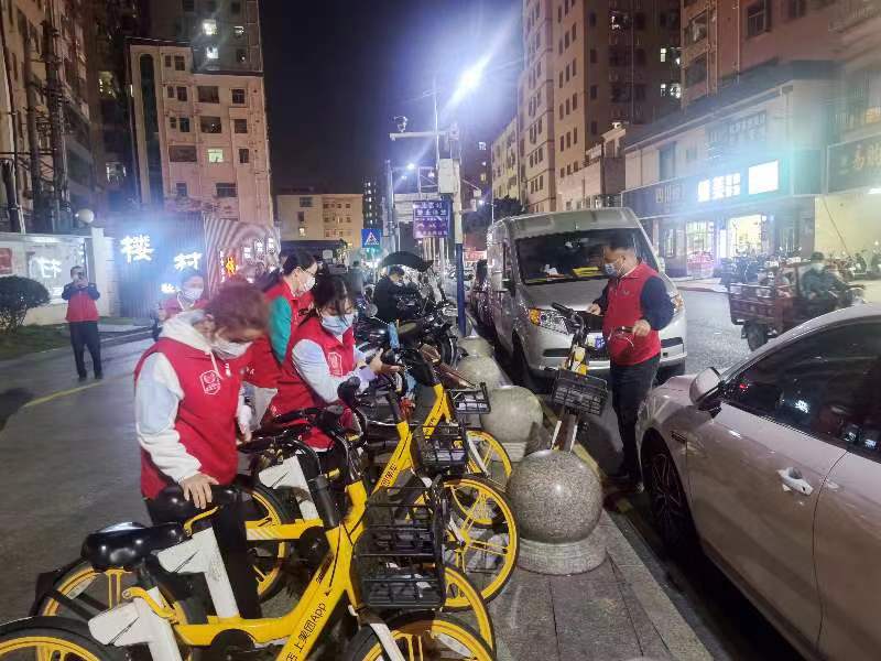 楼村社区“八小时之外”常态化夜间文明实践：志愿者们以行动影响行为！