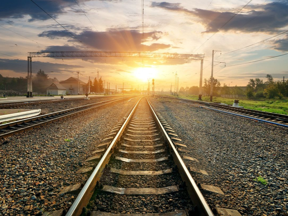一季度国家铁路发送旅客7.53亿人、货物9.7亿吨