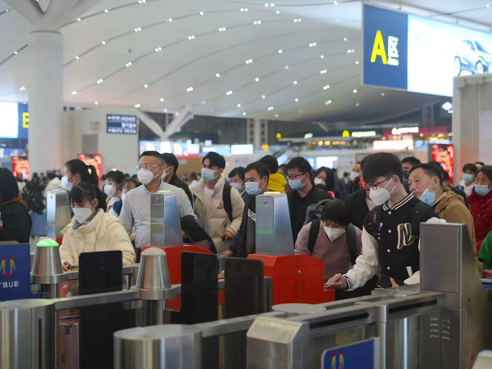 广铁4月29日发送旅客近300万人次，深圳北站等均创历史新高