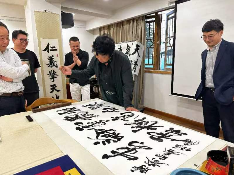 知名书法家赵寅在宝安开展“浅析魏碑之渊源”主题讲座