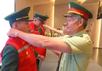 浓浓拥军情，激昂戎旅心——光明街道举办2022红星志愿服务总结会暨2023春季退役军人返乡欢迎仪式