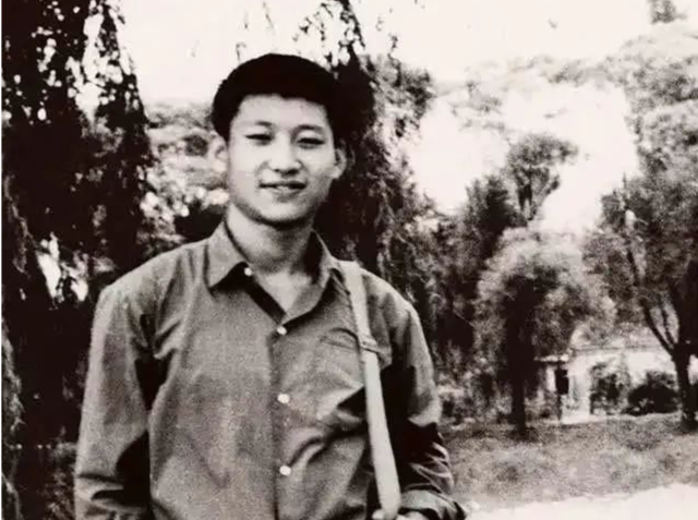回首青年时代，习近平：我对自己的首要要求就是“自找苦吃”
