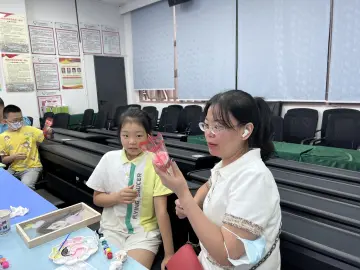“妈妈，我爱您！” 园岭街道开展母亲节系列亲子活动