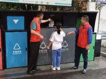 党建引领聚合力 服务展现新活力——新湖街道综合行政执法党支部开展系列主题党日活动