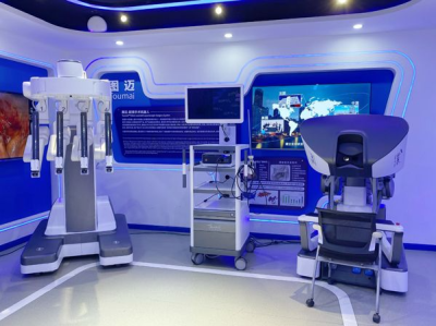 手术机器人、无人驾驶卡车……中国品牌日上海展区有这些展品