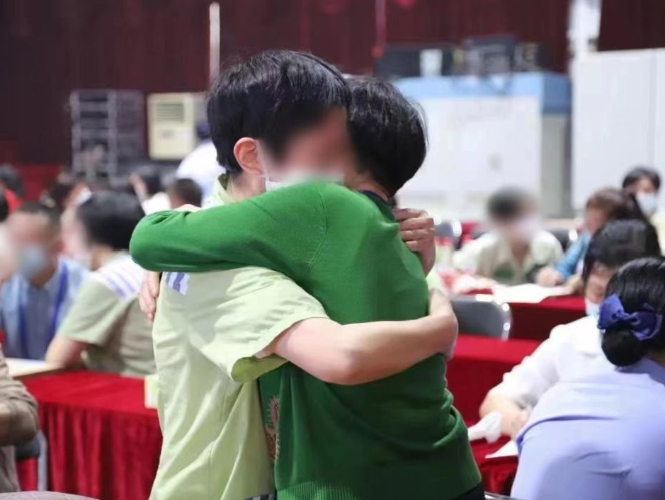 广东省女子监狱举办母亲节主题开放日暨首届法治文化艺术节开幕活动