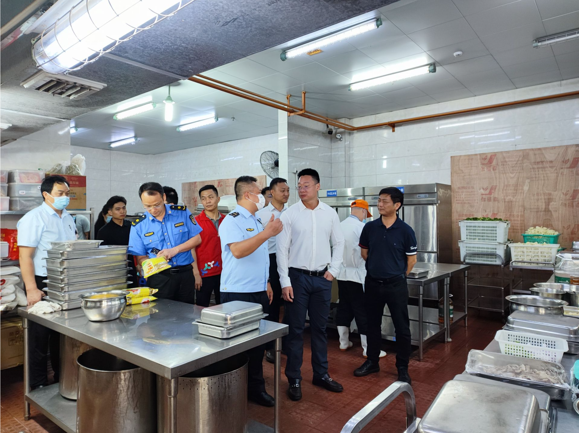 光明区马田街道领导带队开展食品安全督查