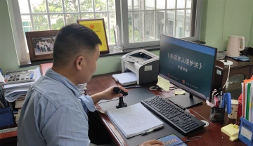 公明街道开展线上讲座普及未成年人保护法
