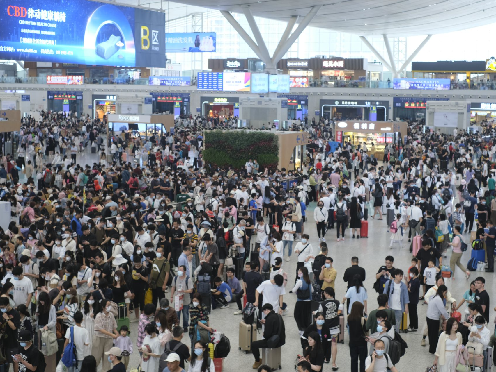 “五一”假期运输圆满收官 广铁发送旅客逾1956万人次