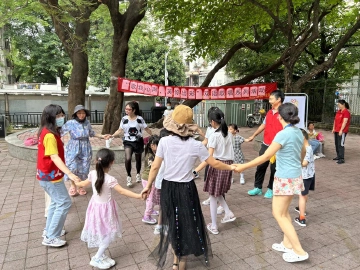 园东社区开展快乐唱英文歌主题活动