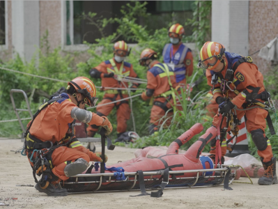 深圳消防举行地震（建筑坍塌）救援实战拉动演练
